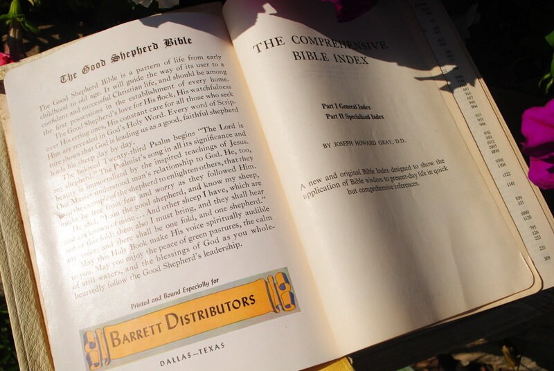 ビンテージ　HOLY BIBLE 聖書　2冊セット ビンテージ HOLY BIBLE 聖書 2冊セット