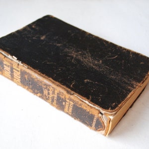 Rare vintage 1959 religious  book&quot;  The  Holy Bible&quot;,  The Barkeley  Version in Modern English.  By Zondervan  Publishing House.