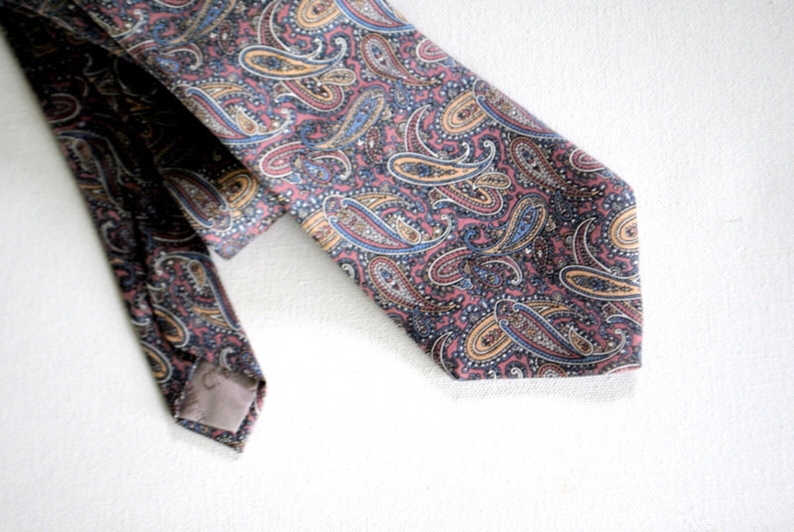 necktie vintage