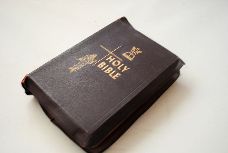 ビンテージ　HOLY BIBLE 聖書　2冊セット il_fullxfull.4990405985_1tzt.jpg