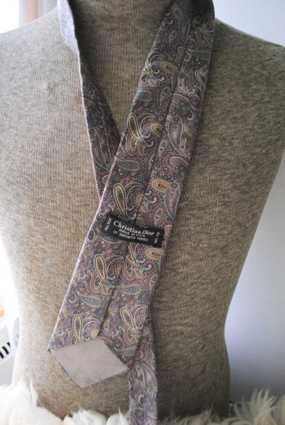 Luxurious vintage 80s all silk  necktie with paste