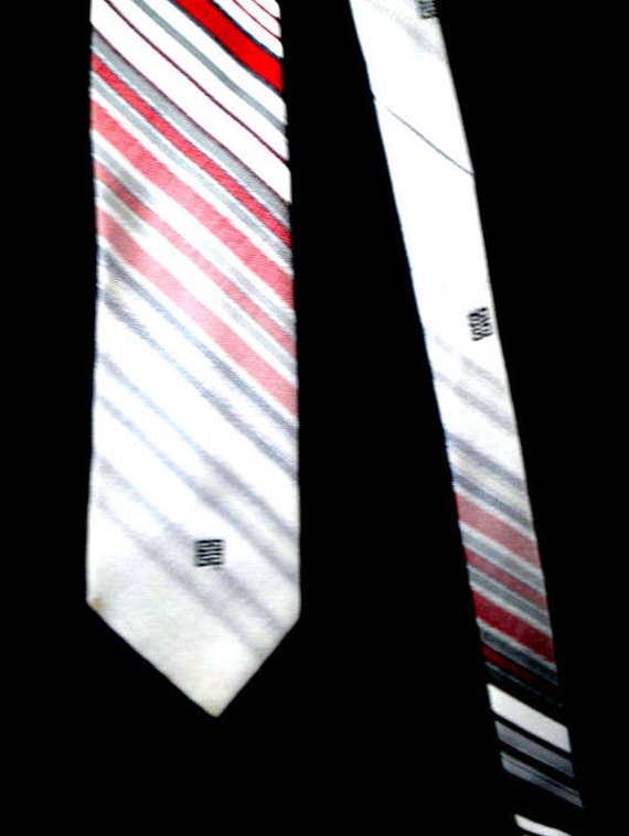 Luxurious vintage 80s pastel grey necktie with bu… - image 1