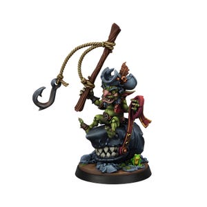 Puede incluir: Un juego de tres tazas de cerámica con un acabado mate moteado. Las tazas son en tonos crema, gris claro y gris oscuro. Cada taza tiene un diseño simple y minimalista y un asa redondeada.