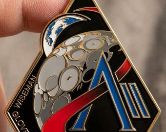 Artemis II Patch Acrylic Pin, NASA Retro Pin, Space Logo, Gift for Space Lovers
