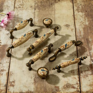 Ceramic Bird Drawer Knob/Antique Brass Cabinet Pulls /kitchen cupboard handles/Furniture Hardware