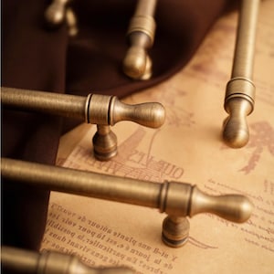 Tiradores de latón antiguo para gabinetes / Tiradores de cocina dorados antiguos / Perillas de latón antiguo para cajones / Perillas en T de latón antiguo / Juego de herrajes de latón para gabinetes