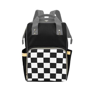 Bolsa de pañales para niño, mochila personalizada para bebé, bolsa de pañales a cuadros blancos y negros con nombre del bebé, regalo personalizado para bebé imagen 5