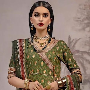 formal dress meaning in punjabi formal meaning in Punjabi