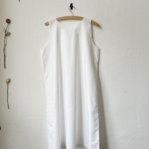 Scalloped Edge Vintage 60s Italian White Nightgown image 4