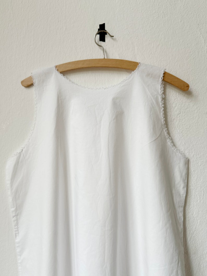 Scalloped Edge Vintage 60s Italian White Nightgown image 5
