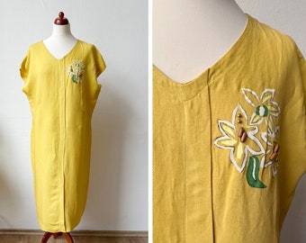 Vintage Yellow Kaftan with Hand-Painted Floral Detail / UK14