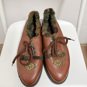 Faux Fur Lined Vintage Shoes with laces. image 2