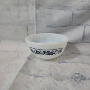 vintage Retro Pyrex Old Town Blue 770 Footed Rice Bowl Custard Bowl