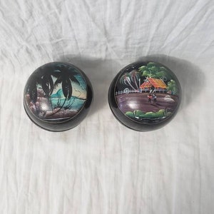 Vintage Lacquerware Asian Style Round Soap Dishes Lacquer Ware Decor