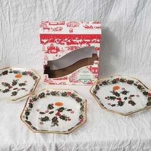 Vintage Set of Holiday Christmas Holly Berry Snack Plates Holiday Trinket Dish