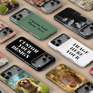 Pode incluir: Uma coleção de capas para smartphones com vários designs. Algumas capas apresentam fotos, enquanto outras têm o texto "Custom Your Photo Text", "Custom Your Design" e "Image Here Your". As capas são de diferentes cores e designs.