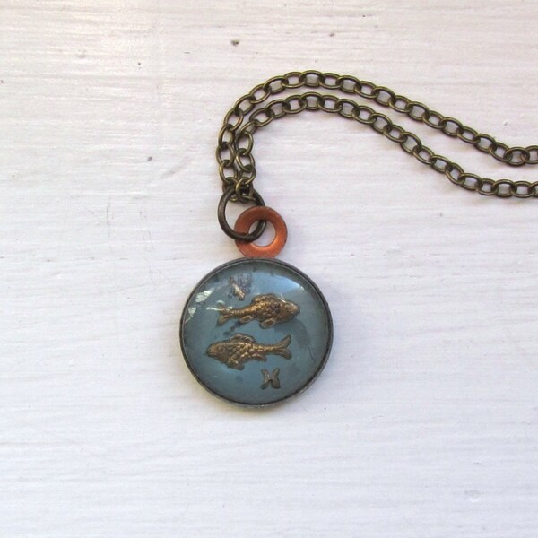 Pisces Vintage Pendant Necklace : March Birthday Jewelry, Zodiac Jewelry, Horoscope Jewelry, Vintage Charm, Pisces Fish