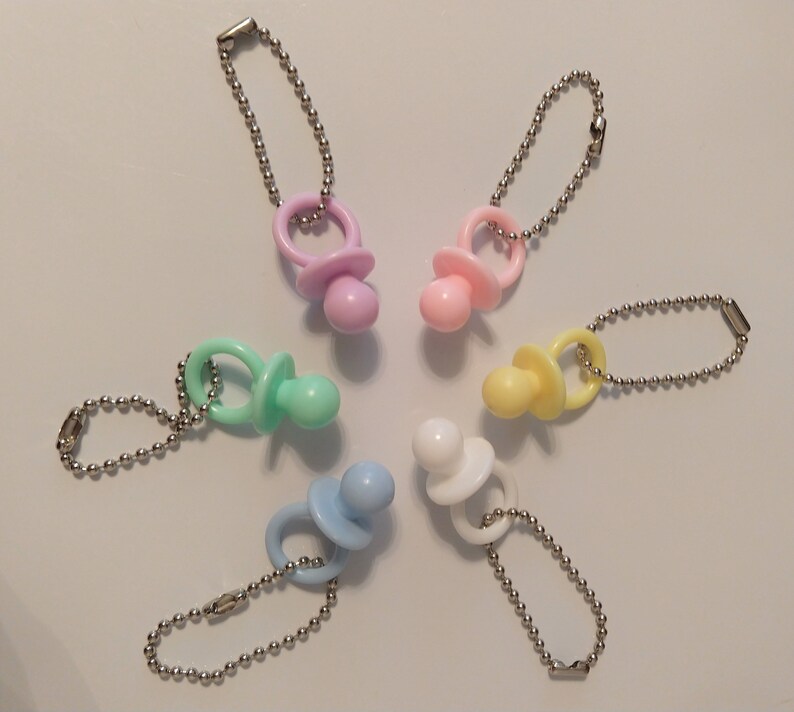 Dummy Clips 50 x Mixed Colour Plastic Baby Bottle Charms BABY SHOWER