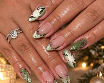 Green Christmas Press On Nails, Festive Christmas Nail Art, Handmade Reusable Press Ons