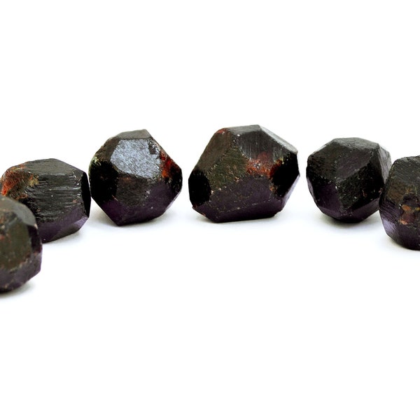 Raw Garnet Crystal Stone - Rough Garnet - Pyrope Garnet - Garnet Gemstone - Healing Crystals - Energy Stones