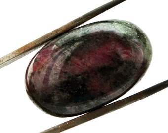 Ruby Zoisite Cabochon Stone (25mm x 15mm x 6mm) 28.5cts - Oval Crystal Gemstone