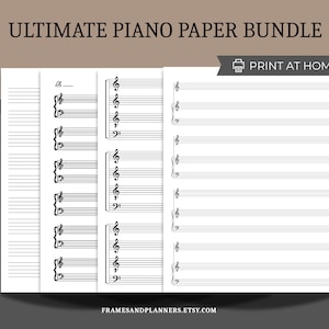 Pode incluir: Um conjunto de partituras de piano brancas com linhas de pauta pretas e símbolos de clave de sol. O texto "ULTIMATE PIANO PAPER BUNDLE" está no topo, com "PRINT AT HOME" em uma faixa. O URL da loja Etsy está na parte inferior.