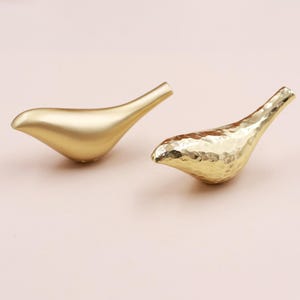 knobnook Elegant Bird-Shaped Solid Brass Cabinet Handle – Matte & Hammered Finish