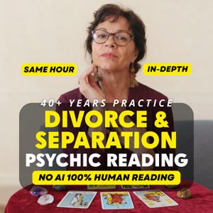 Può includere: Una persona con capelli scuri e occhiali che indossa un top rosso scuro, con sovrapposizioni di testo SAME HOUR, IN-DEPTH, 40+ YEARS PRACTICE, DIVORCE & SEPARATION PSYCHIC READING, NO AI 100% HUMAN READING, e carte dei tarocchi su un tavolo rosso.