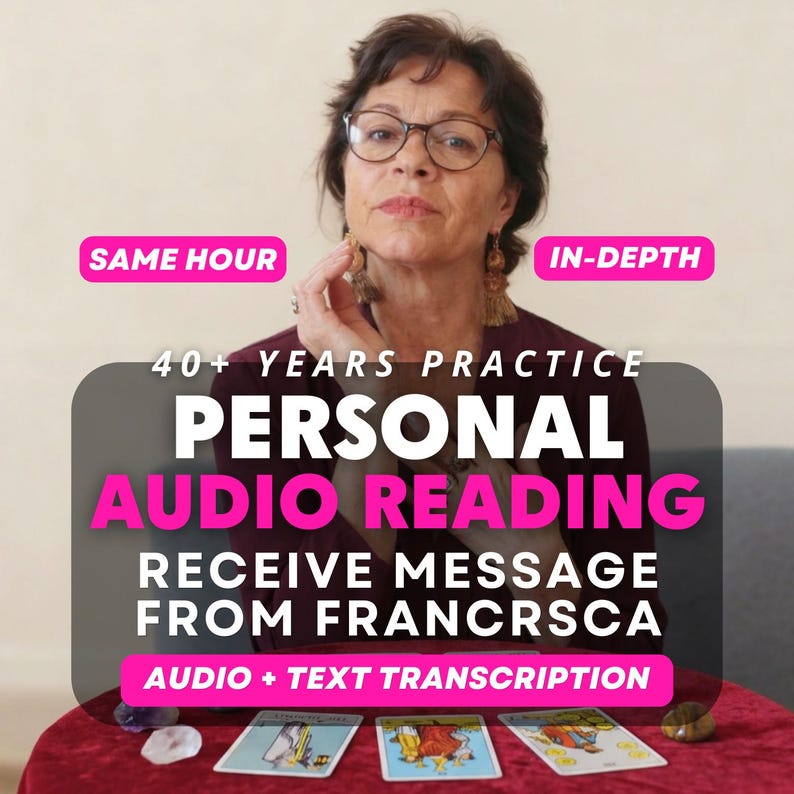 Puede incluir: Una persona con cabello oscuro y gafas vistiendo una blusa color granate, con texto superpuesto: SAME HOUR, IN-DEPTH, 40+ YEARS PRACTICE, PERSONAL AUDIO READING, RECEIVE MESSAGE FROM FRANCRSCA, AUDIO + TEXT TRANSCRIPTION, y tres cartas de tarot.