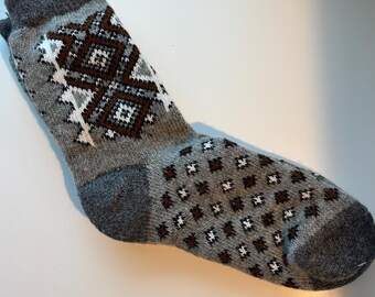 Handgestrickte Wollsocken aus der Ukraine – Extra warme, kuschelige Wintersocken, 100% Wolle, handgemachtes Geschenk