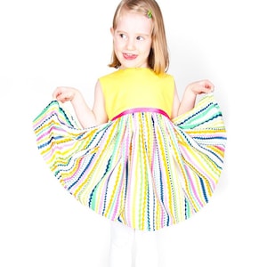 Classic Baby Girls Dress Pattern - Beginners Easy Sew sewing pattern - Instant PDF Download - Multi Size Ages 1 to 5