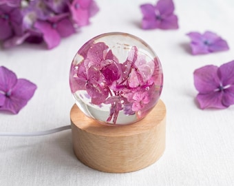 Personalized Purple Hydrangea Night Light, Custom Engraved Flower Lamp, Resin Floral Lamp, Mothers Day Gift for Mom
