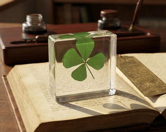 Clear Botanical Four Leaf Clover Resin Block, Transparent Nature Decor, Mini Lucky Keepsake, Modern Desk Accent