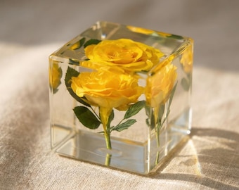 Personalized Yellow Rose Resin Cube,Real Preserved Rose Gift for Friend, Mother's Day Keepsake,Custom Engraved LED Wooden Base