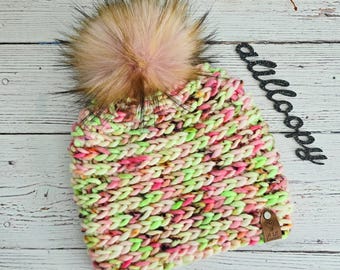 Women's Ponderosa Beanie in Hand-Dyed Wool with Faux Fur Pom Pom
