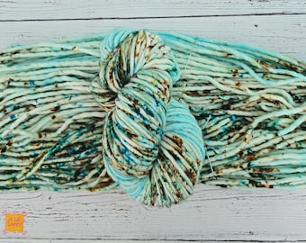 Hilo de lana merino superwash teñido a mano: Azul Topacio