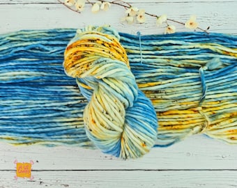 Hand-Dyed Super Bulky Superwash Merino Wool Yarn: Bluebird