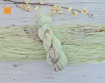 Hand-Dyed Worsted Weight Superwash Merino Wool Yarn: Meadow