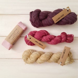 Filati colorati a mano con estratti naturali_ PICCOLE BACCHE