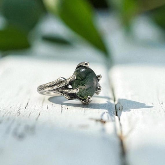Moss Agate Ring - Nature-Inspired Silver Ring - Halloween Style Jewelry