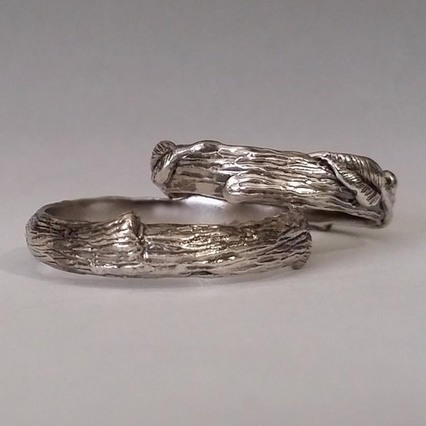 Juego de anillos de boda, cada uno esculpido a mano, anillos de boda con hojas y ramitas, juego de dos anillos con ramas, anillos con hojas y ramitas esculpidos a mano por Dawn Vertrees