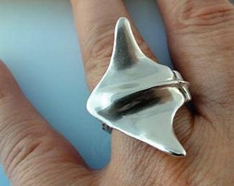 Sterling Silver Stingray Ring: Adjustable Nautical Jewelry