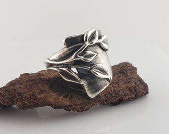 Silver Leaf Ring, Wide Sterling Silver Band with Leaves, Modern design with leaves and stems, Handmade by Dawn