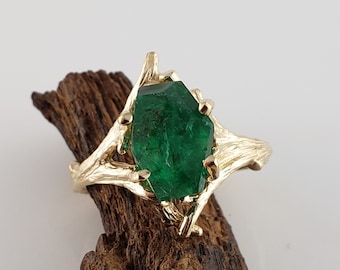 Raw Hand Cut Emerald Ring - Emerald Ring - Gold Gemstone Engagement Ring - Emerald Ring - Bridal Set - Wedding Ring