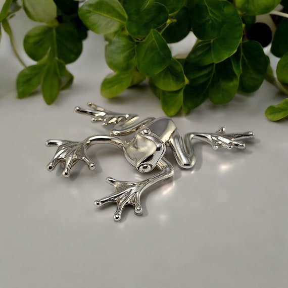 Silver Tree Frog Pendant, Skeeter - Sterling Silver Tree Frog Necklace, Frog Jewelry, Silver Frog Pendant