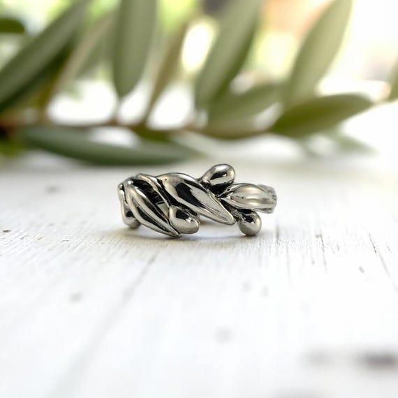 Olive Branch Leaf Statement Ring - Oxidized Sterling Silver Wedding Ring - Friendship Jewelry - Jewelry Gift - Handmade