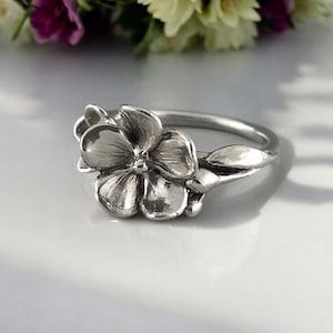 Silver Flower Ring, Sterling Silver Ring, Floral Ring, Gift for Daughter - Handmade Ring by DV Jewelry Designs
