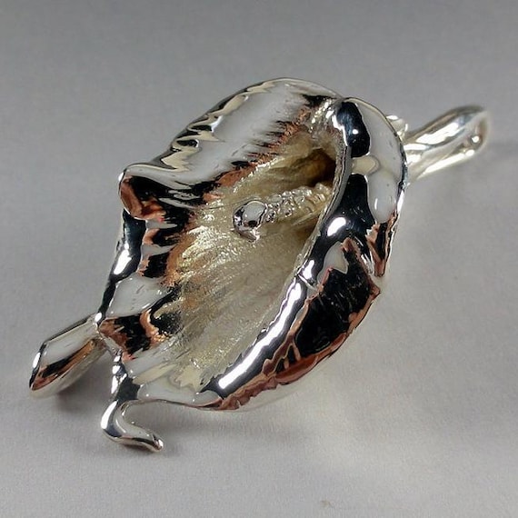 Silver Calla Lily Flower Pendant , Sterling Silver, Gift for Mom - Bridesmaid Gift