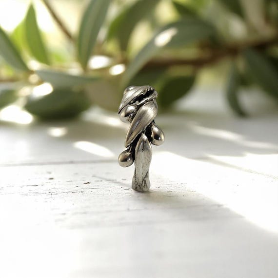 Oxidized Sterling Silver Olive Branch Ring – Wedding Band, Friendship Jewelry Gift for Daughter, Leaf Statement Ring