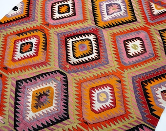5x9 Vintage Anatolian Kilim Rug, Bohemian Rug, Wool Turkish Kilim, Living Room Rug, Home Decor, 5'4" x 8'8"